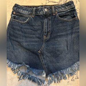 We the free distressed denim skirt size 27